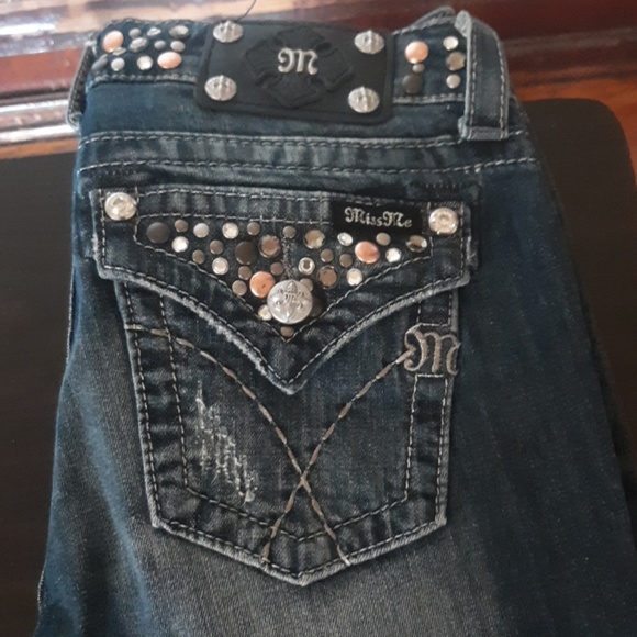 🔥SALE Miss Me Jeans - Picture 1 of 5